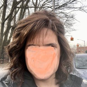 Editors Pick/Raquel Welch Color RL4/6. Worn 2 times. Full Mono top.